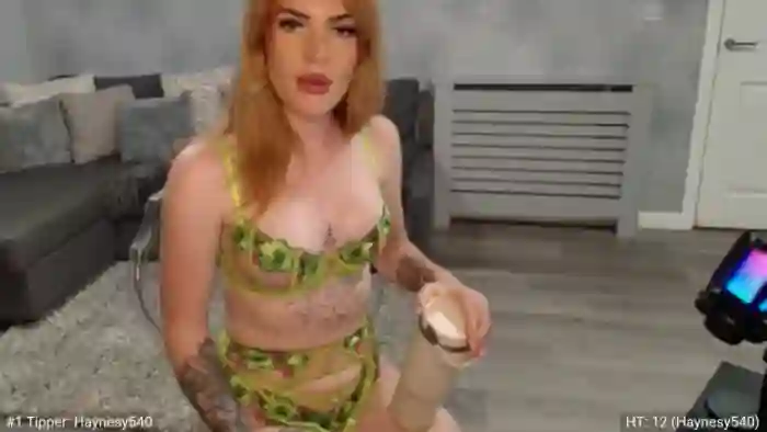 ItsLolaLauren