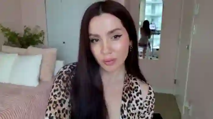 BellaBaxter