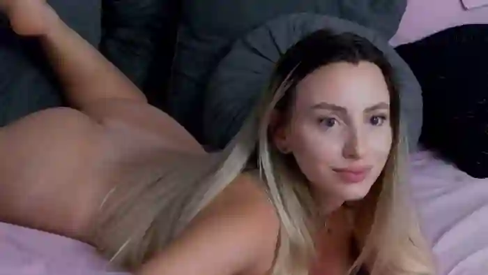 AlexisWhitee