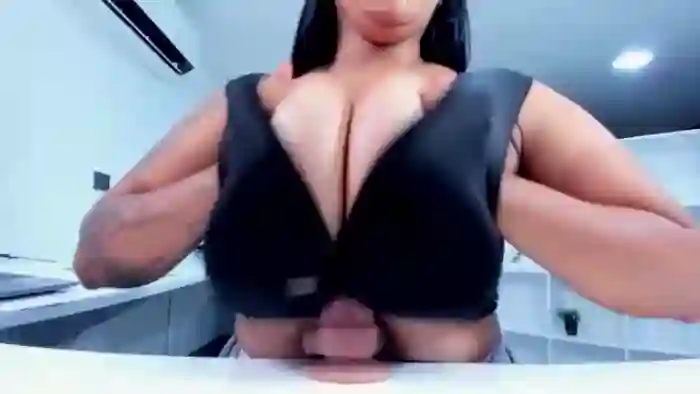 Racheel_boobs