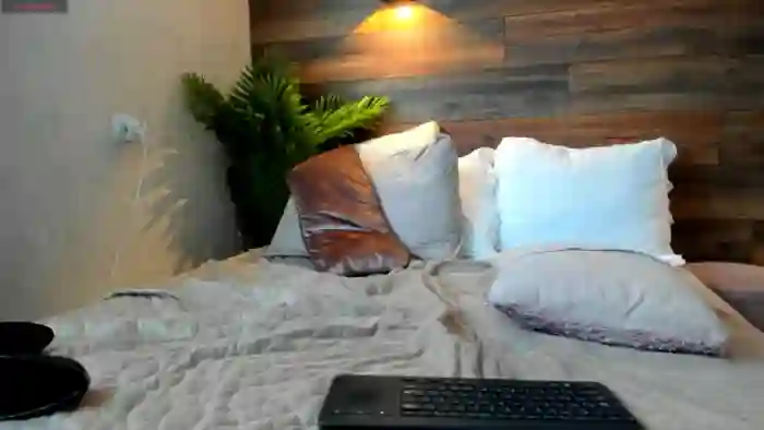 Alizee_Spicy