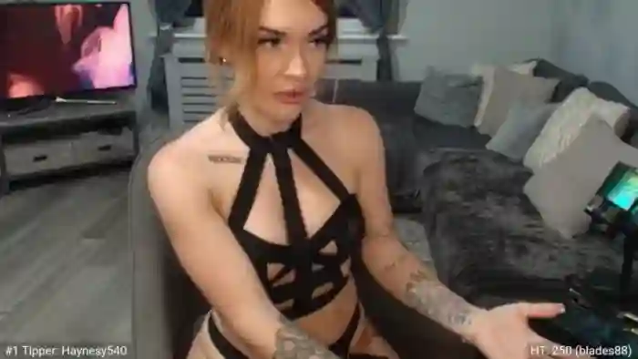 ItsLolaLauren