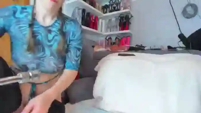 KinkyMarisol
