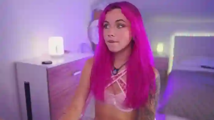 Sarah_Pink