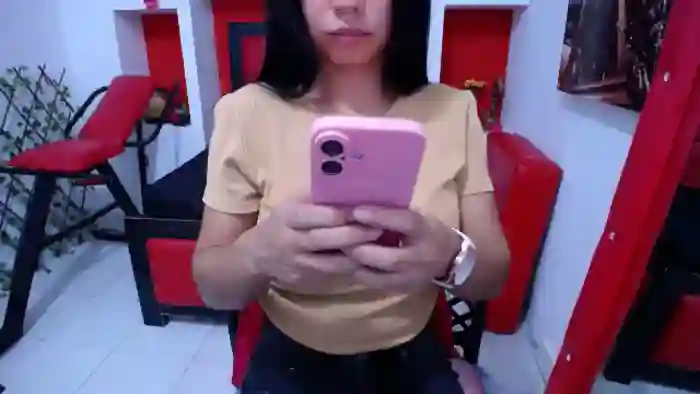 Nicolle26
