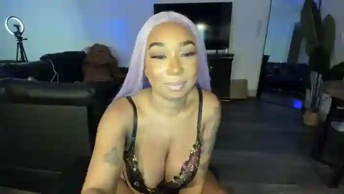 LuxeDoll