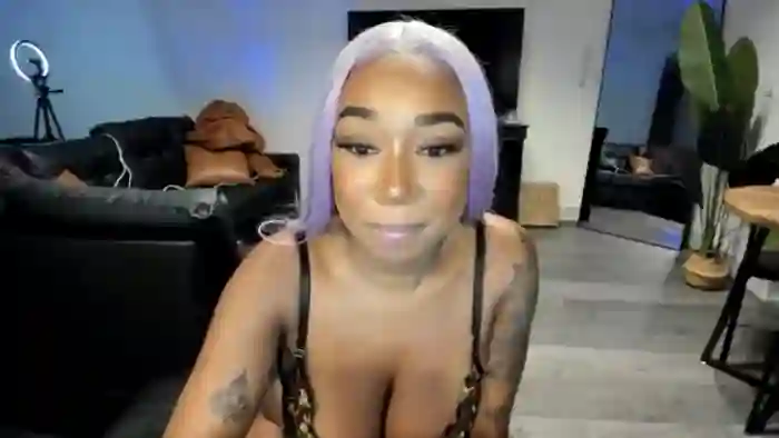 LuxeDoll