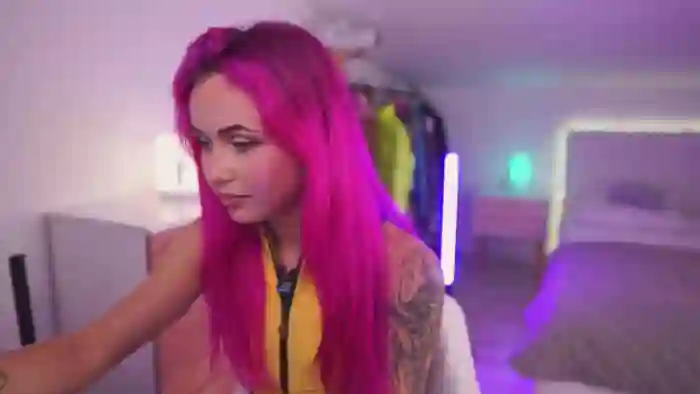 Sarah_Pink