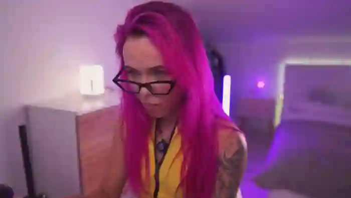 Sarah_Pink