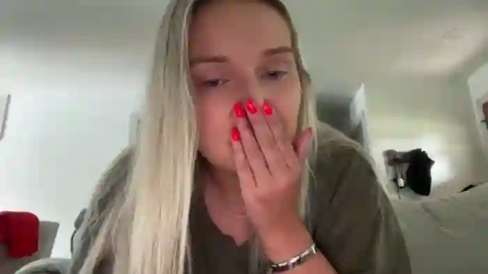 KissMyTitsPls