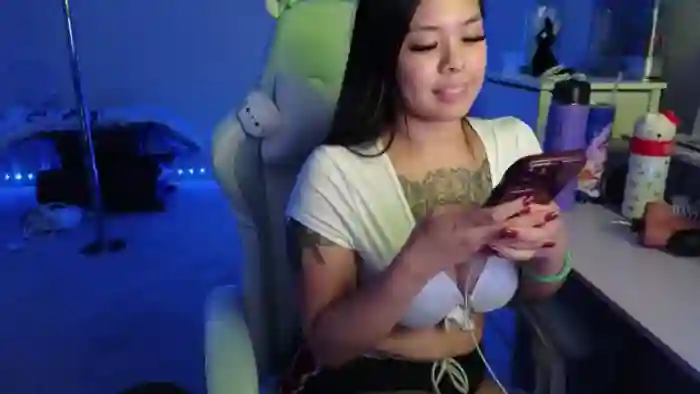 dolllface