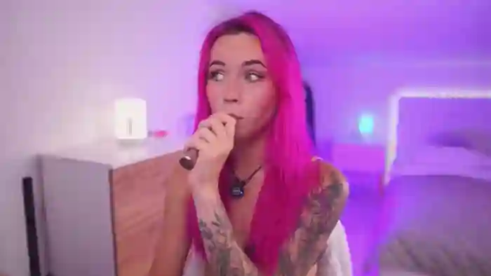 Sarah_Pink