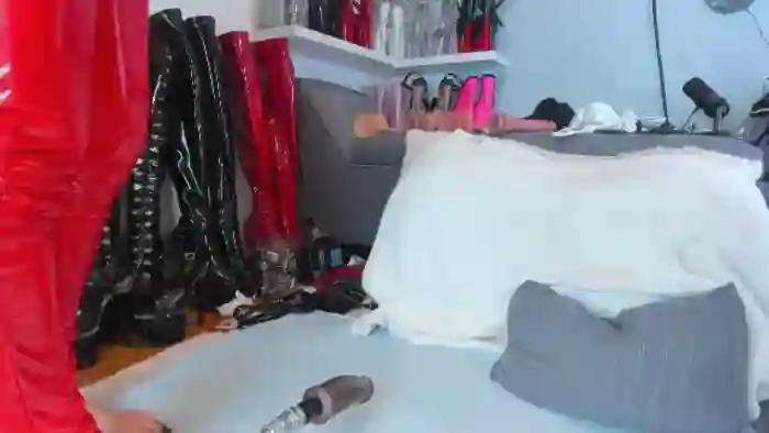 KinkyMarisol
