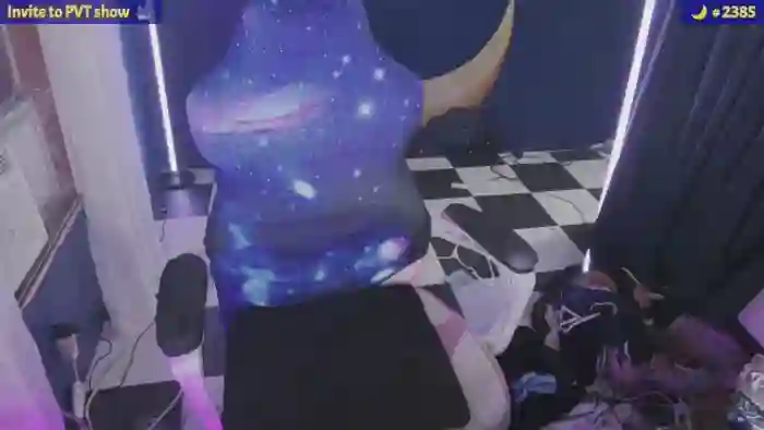 Molly_Moons