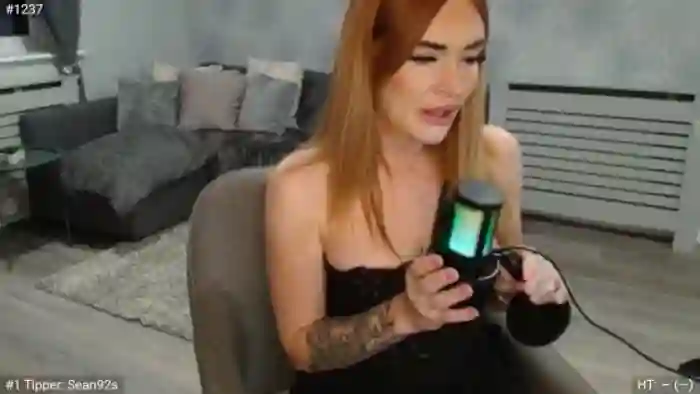 ItsLolaLauren
