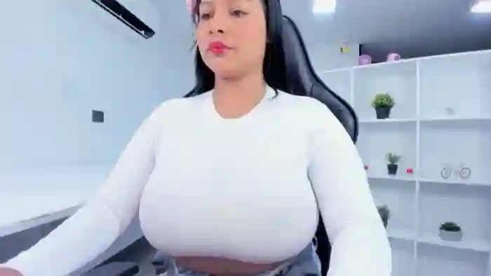 Racheel_boobs