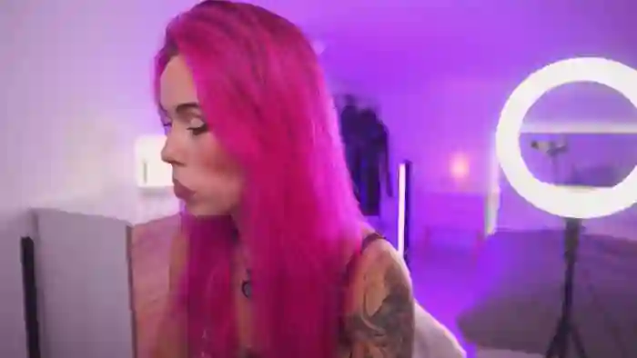 Sarah_Pink