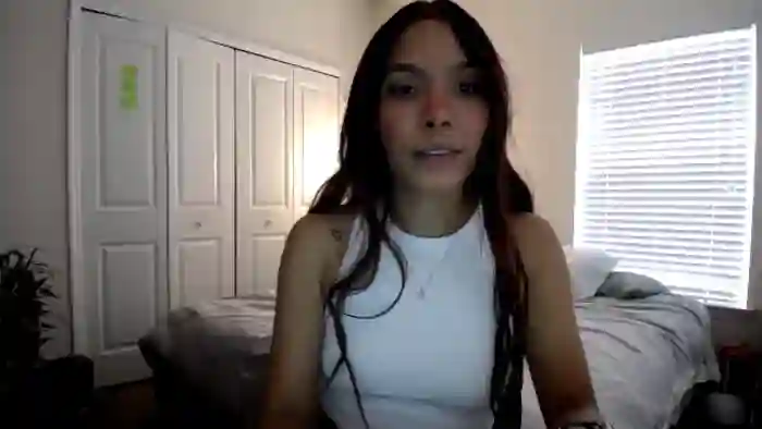 Zyrabrunette