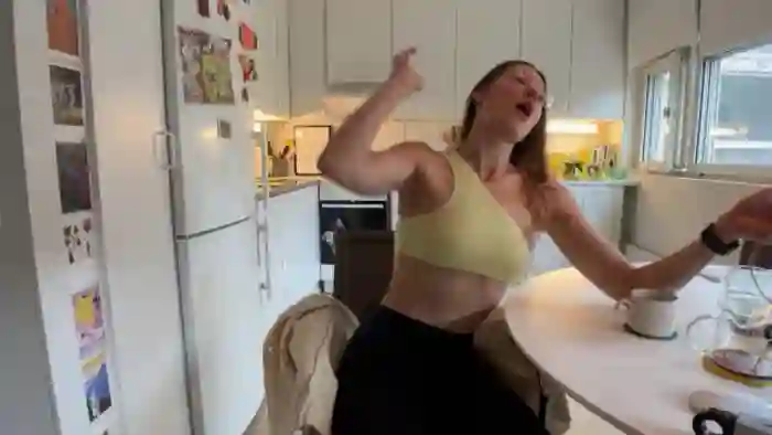 Kinky_orange