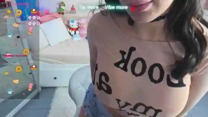 LindsayDee