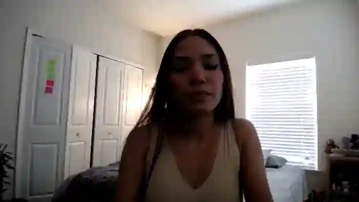 Zyrabrunette