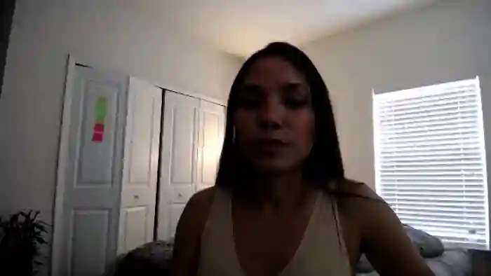 Zyrabrunette