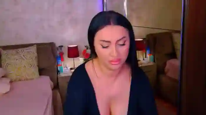 Busty_Cristal