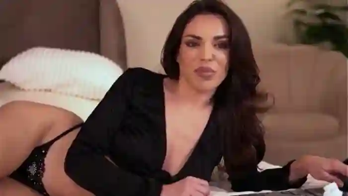 CurvedLizzie