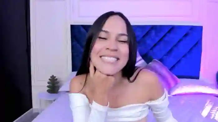 mia__