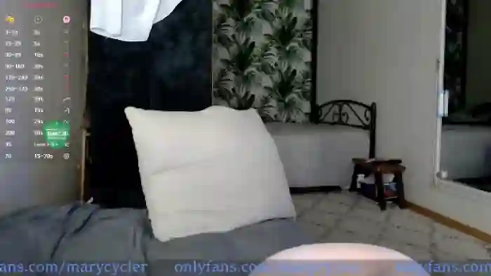Ladyy_on_MTB