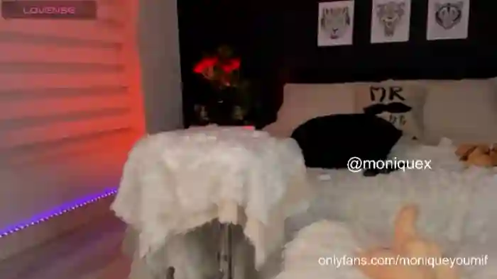 Moniquexxx