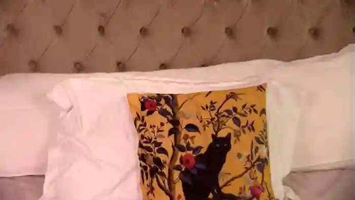 Denise_Perry