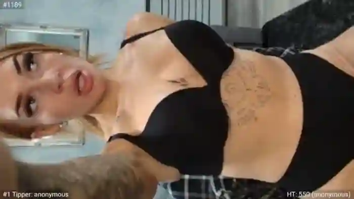 ItsLolaLauren