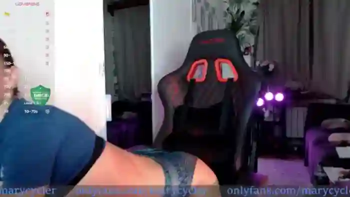 Ladyy_on_MTB
