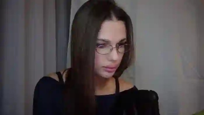 Mia_Fride