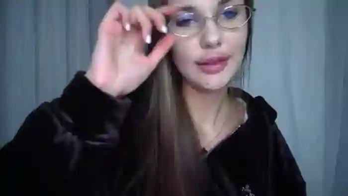 Mia_Fride