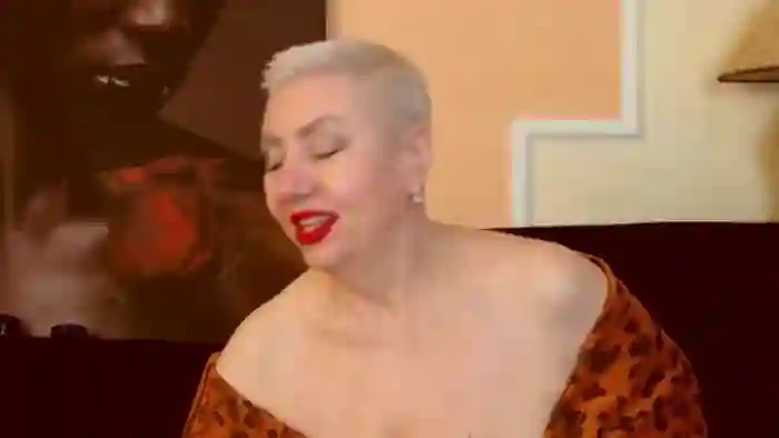 LADY__POSH