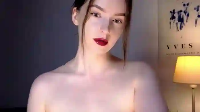 Red_Lips_Girl