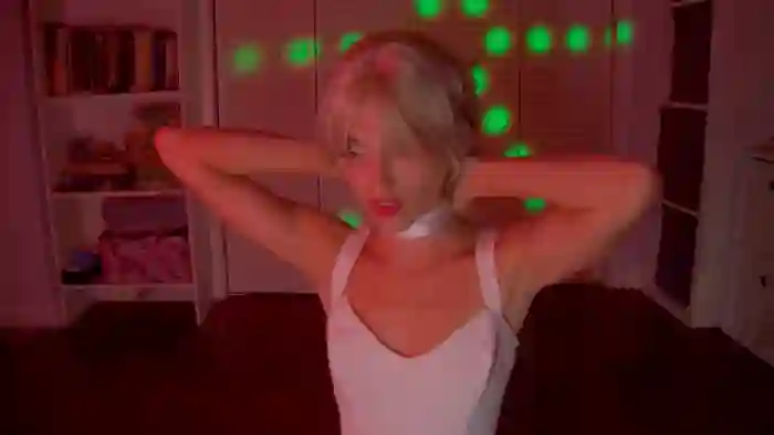 NaomiDee