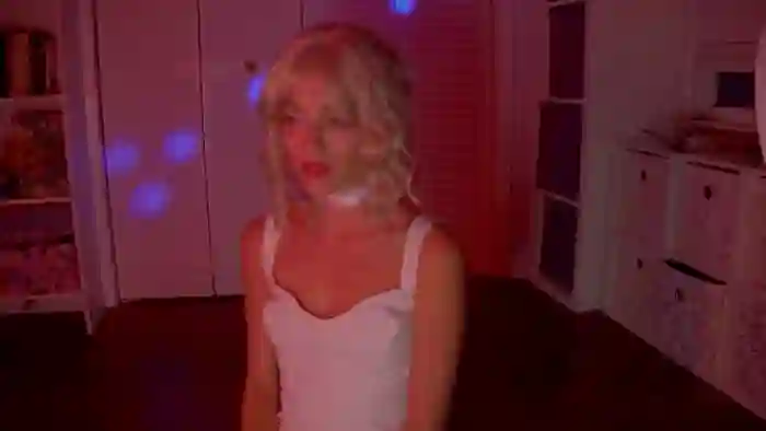 NaomiDee