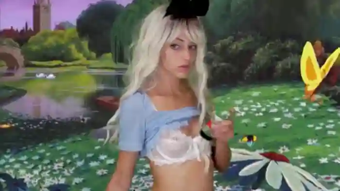 NaomiDee