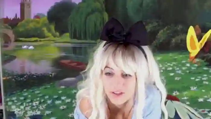 NaomiDee