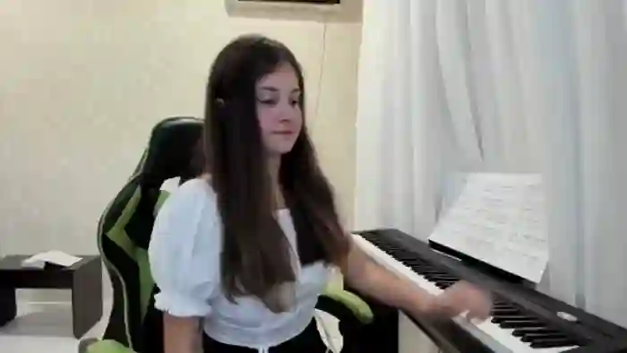piano_girl