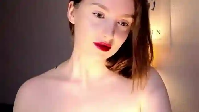 Red_Lips_Girl
