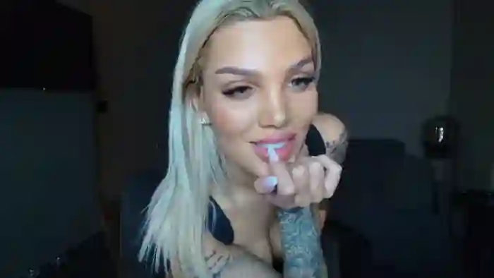 Shayblonde