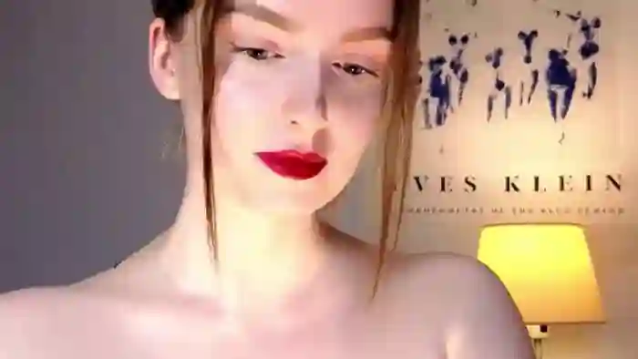 Red_Lips_Girl