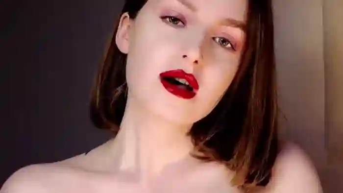 Red_Lips_Girl