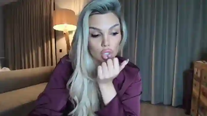 Shayblonde