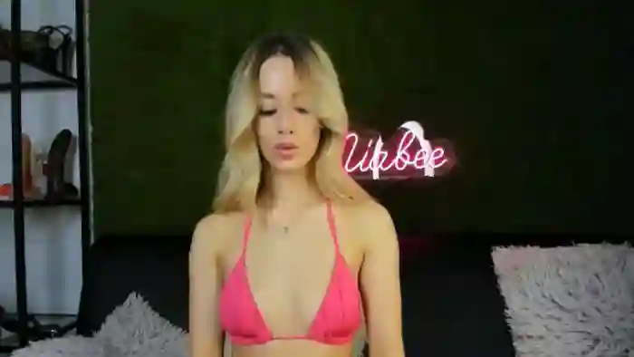 Mia_Bae