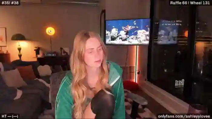AshleyyLovee